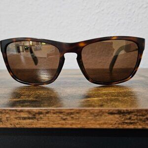 Maui Jim -- SOUTH SWELL -- MINT CONDITION !!!